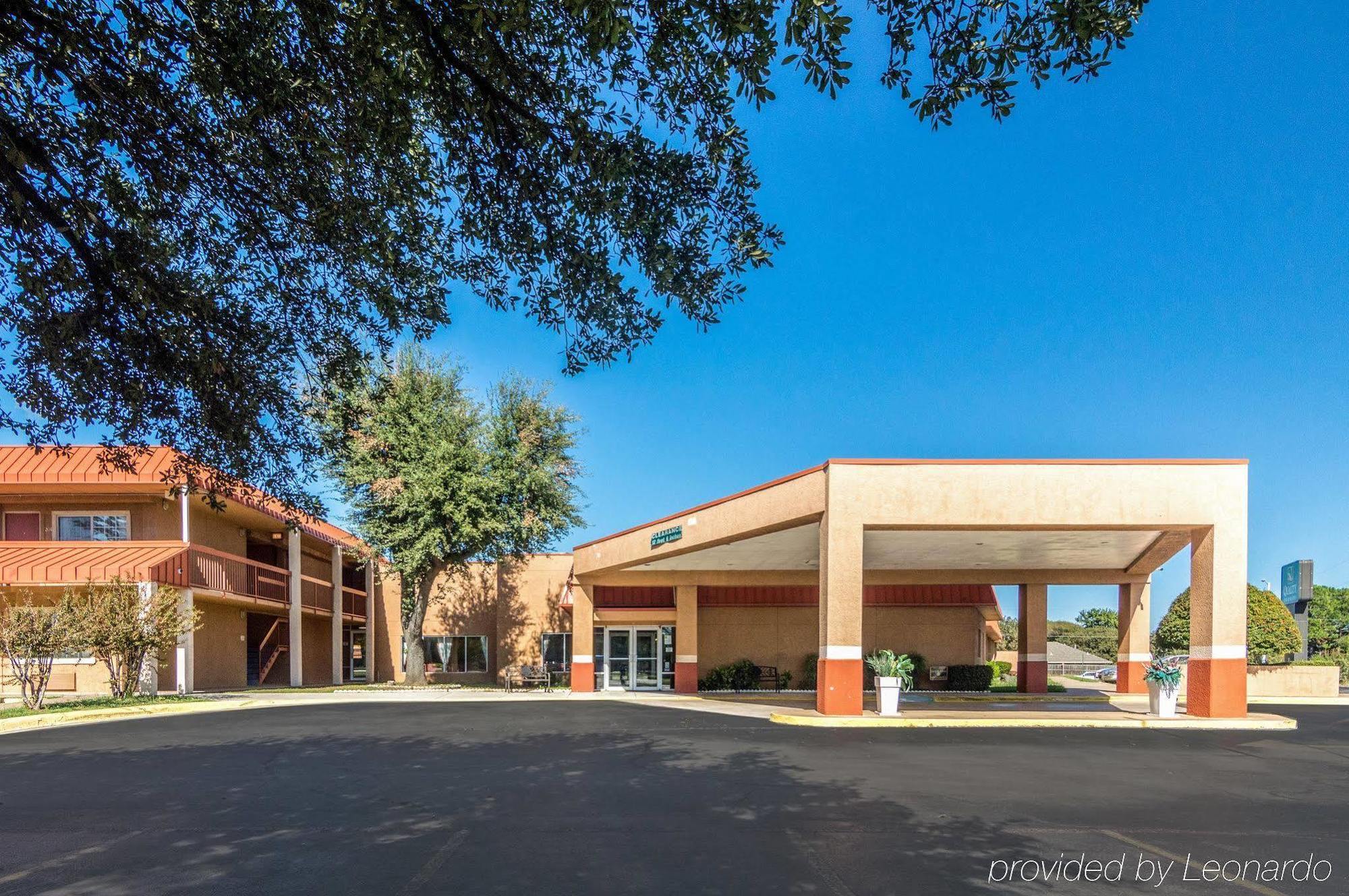 Texas Inn & Suites Дентън Екстериор снимка