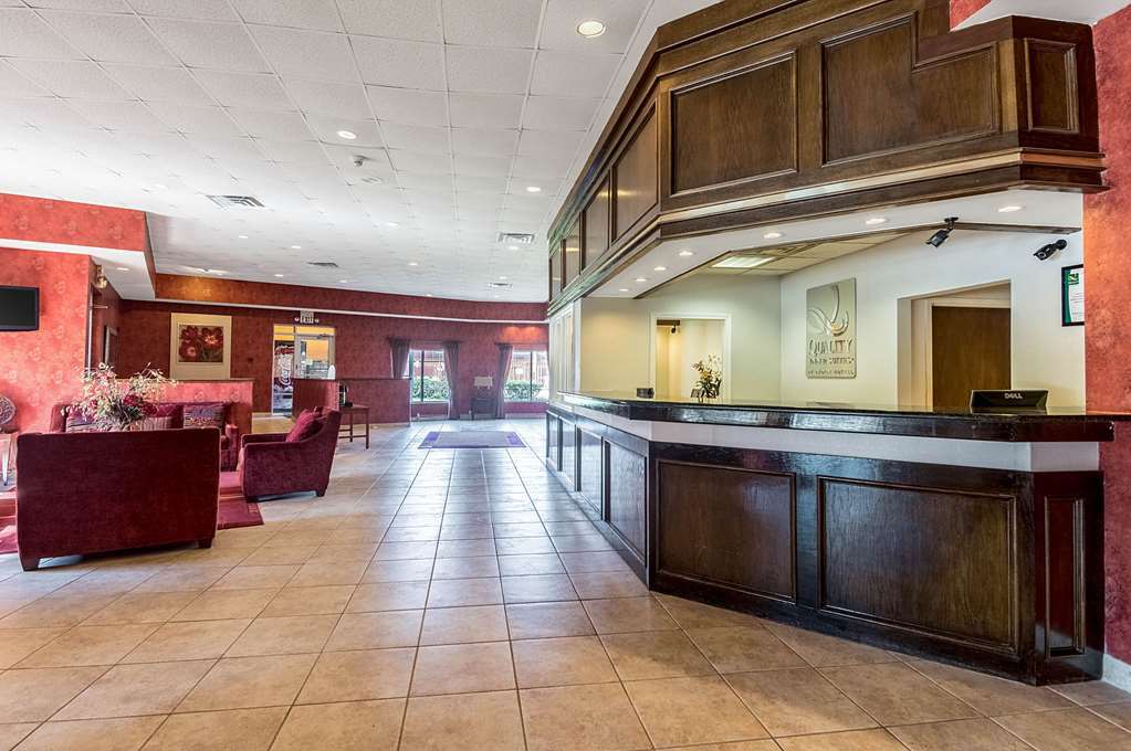 Texas Inn & Suites Дентън Интериор снимка